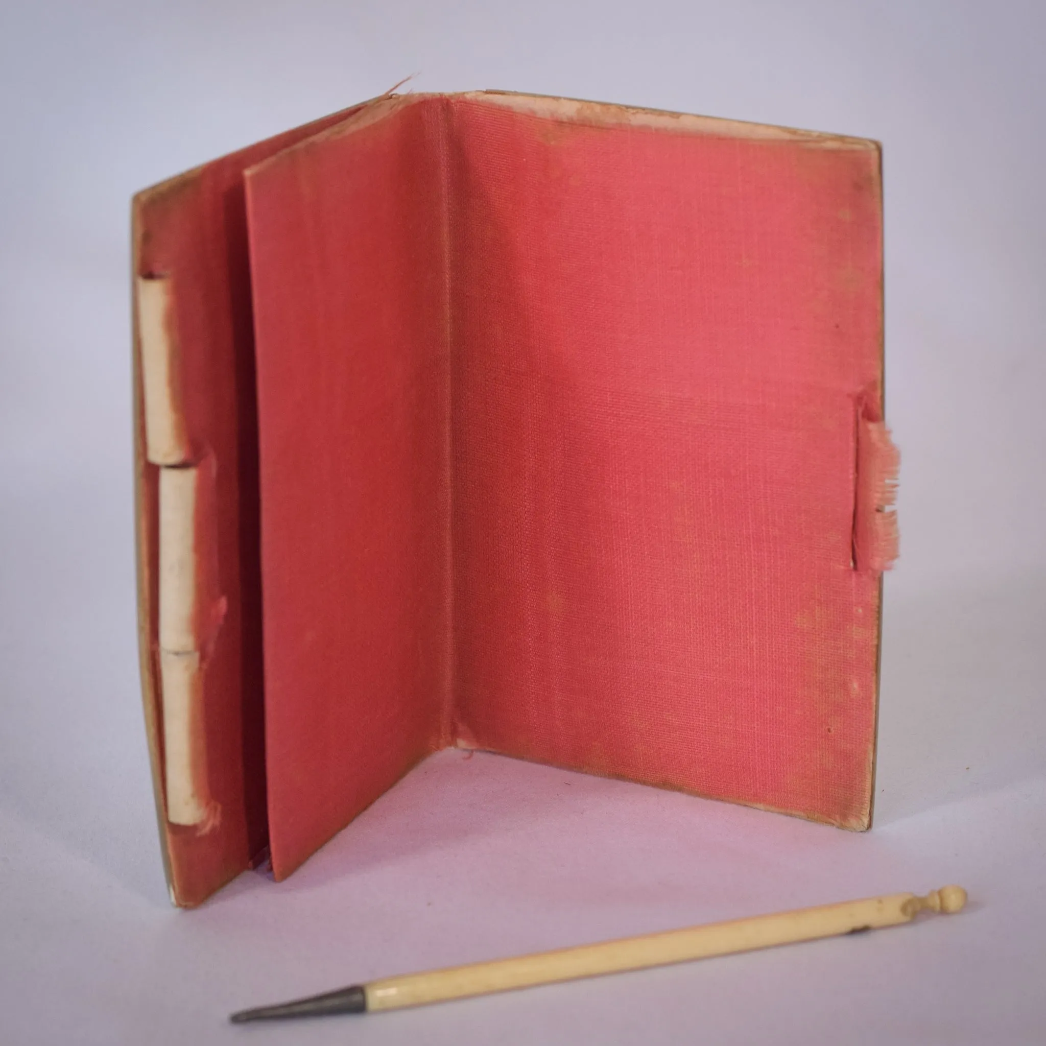 Antique - Pearl Book Cover