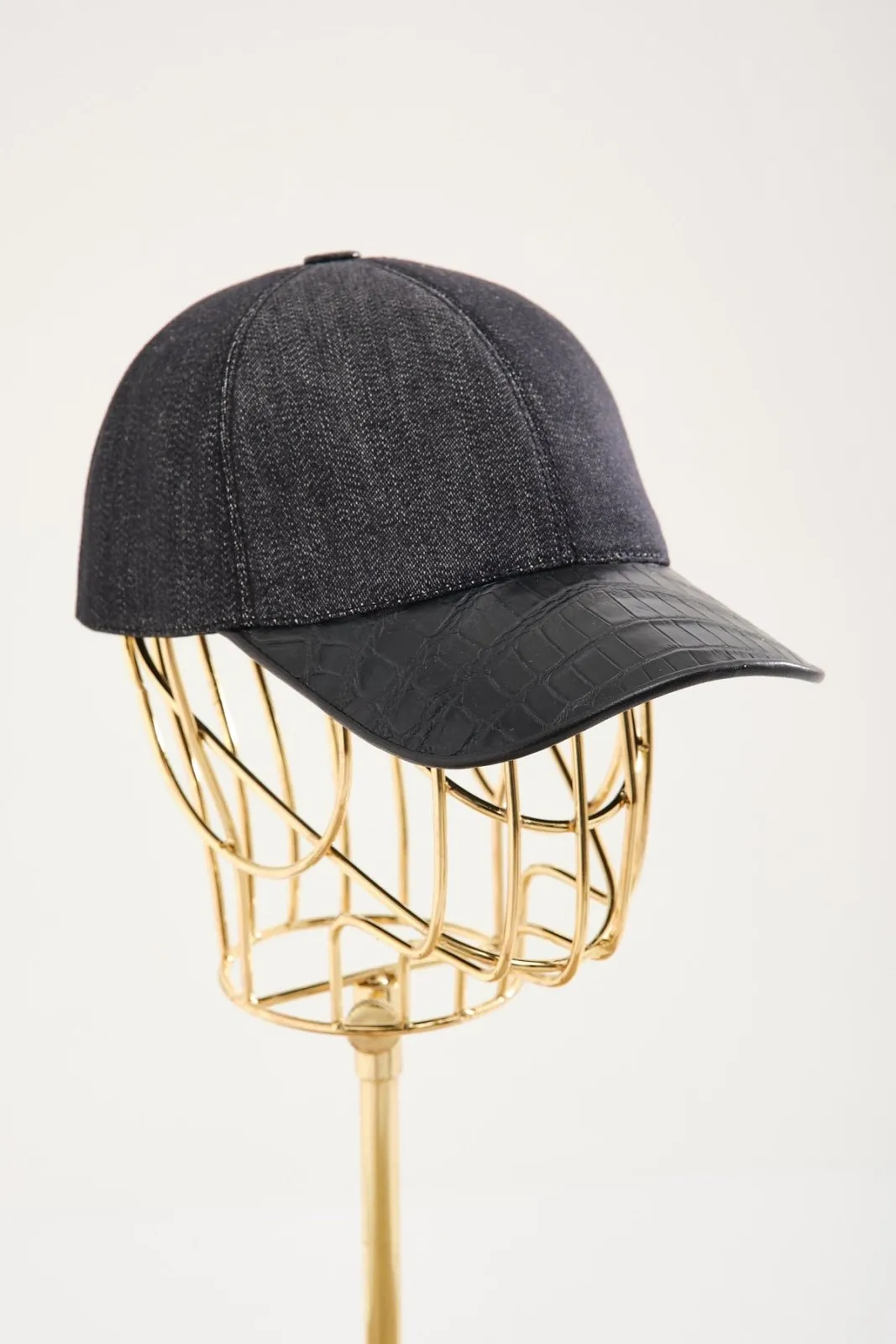 Black Crocodile Cap