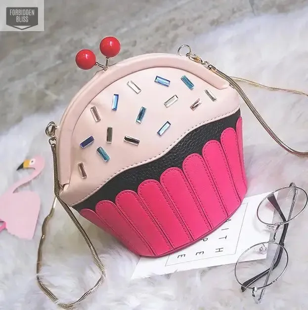 Chain shoulder bag