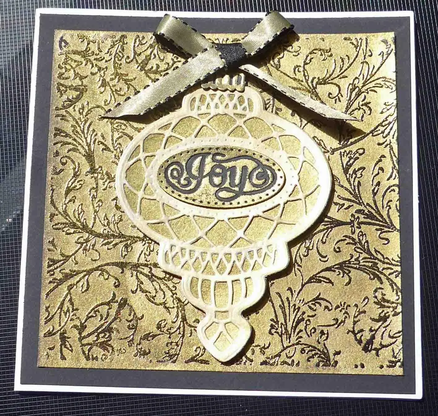 Dies - Creative Expressions Sue Wilson - Christmas - Sentimental Bauble