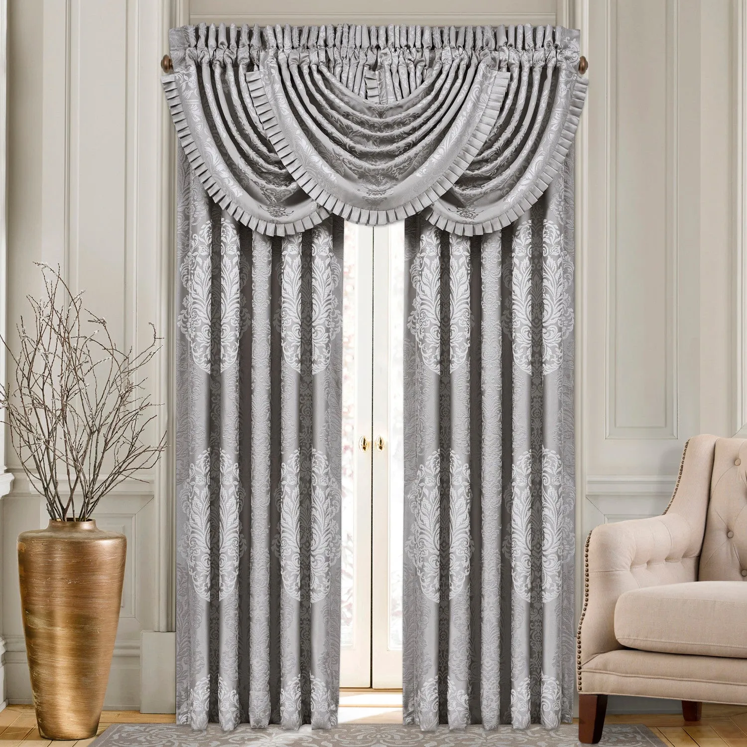 La Scala Comforter Set