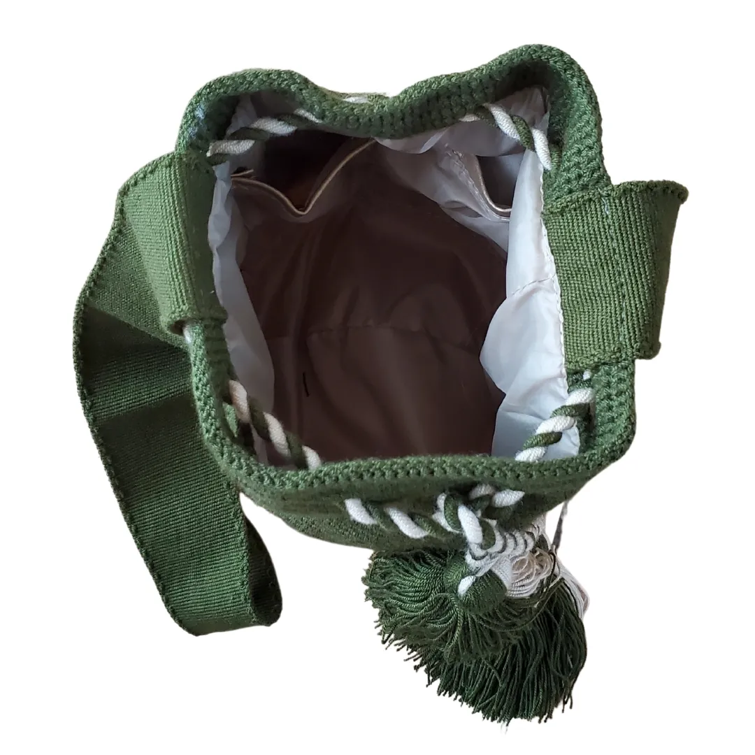 Mochila with Palm Base and inside linen and pockets