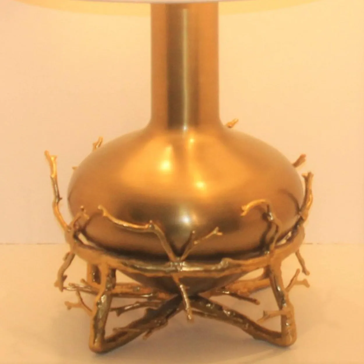 MODERN TWIG BRANCH SCULPTURE TABLE LAMP