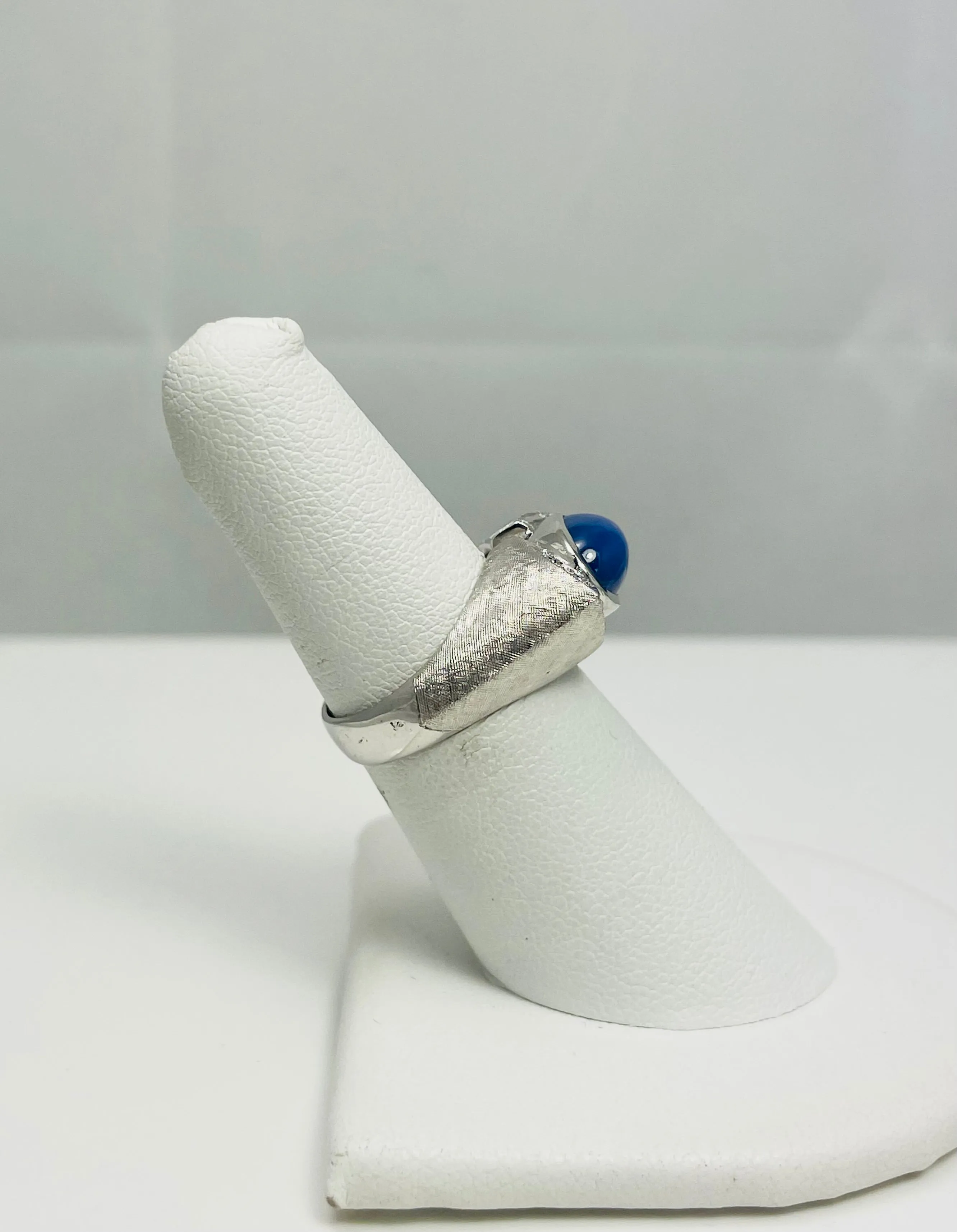 New! 1970s 14k White Gold Natural Diamond Synthetic Star Sapphire Ring