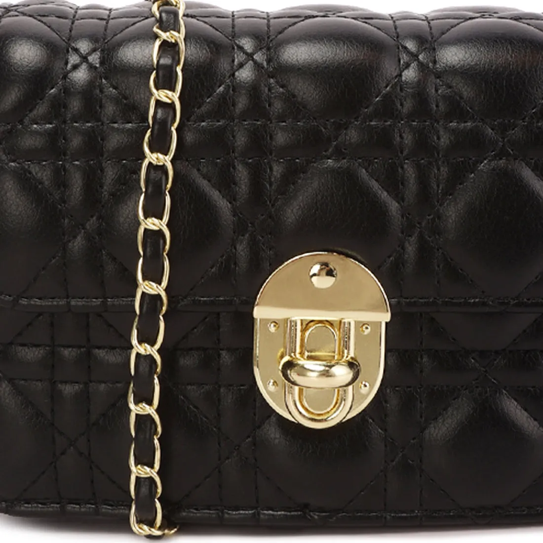 Quilted Metallic Buckle Cluch Bag