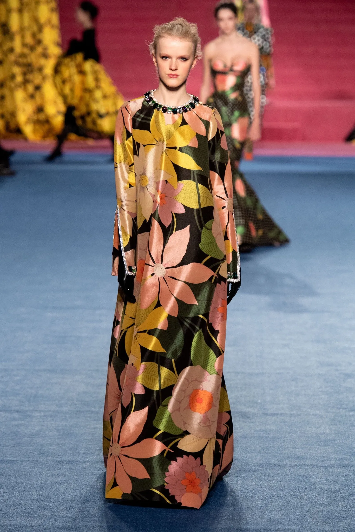 Stunning Fall 2020 Richard Quinn Runway Tropical Floral Print Dress w Jeweled Cuffs & Collar