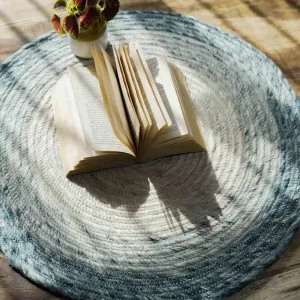 Woolen Rug | Bohemian Bliss | Round | White & Blue | 61 x 61 cm